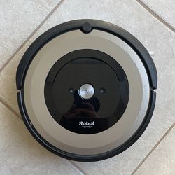 iRobot Roomba E6 Vacuum 