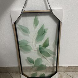 Cuadro Plastico de hojas Y cadena