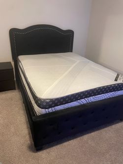 Queen size bed