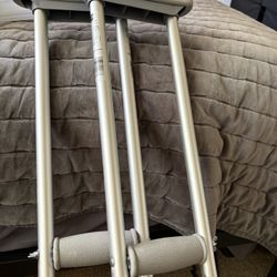 Crutches 