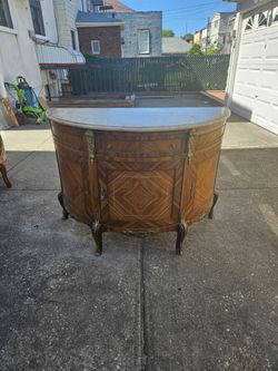 Beautiful louis XV style marbletop halfmoon table