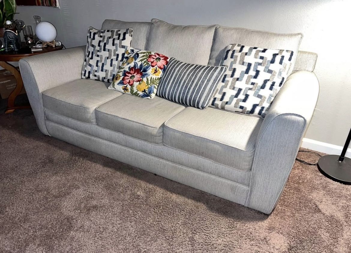 Stylish Light Gray Sofa – Fresh, Comfortable, and Move-In Ready!