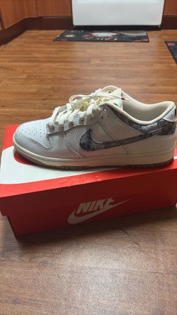 Nike dunks Low- white blue(denim)  size 12