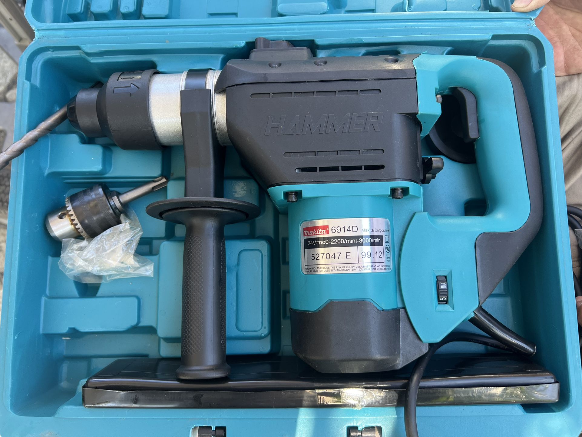 Makita Hammer