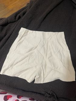 PRETTYLITTLETHING SHORTS