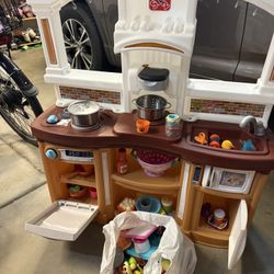 Step 2 Kids Kitchen  With Accessories 