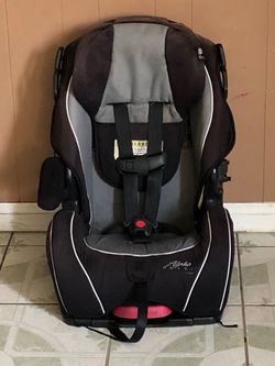 ALPHA OMEGA 3 IN 1 CONVERTIBLE CAR SEAT!!!!!