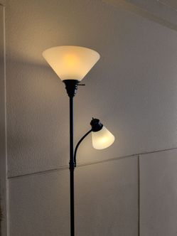 Sturdy dark brown floor lamp