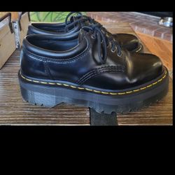 Dr MARTENS BLACK PLATFORM SHOES