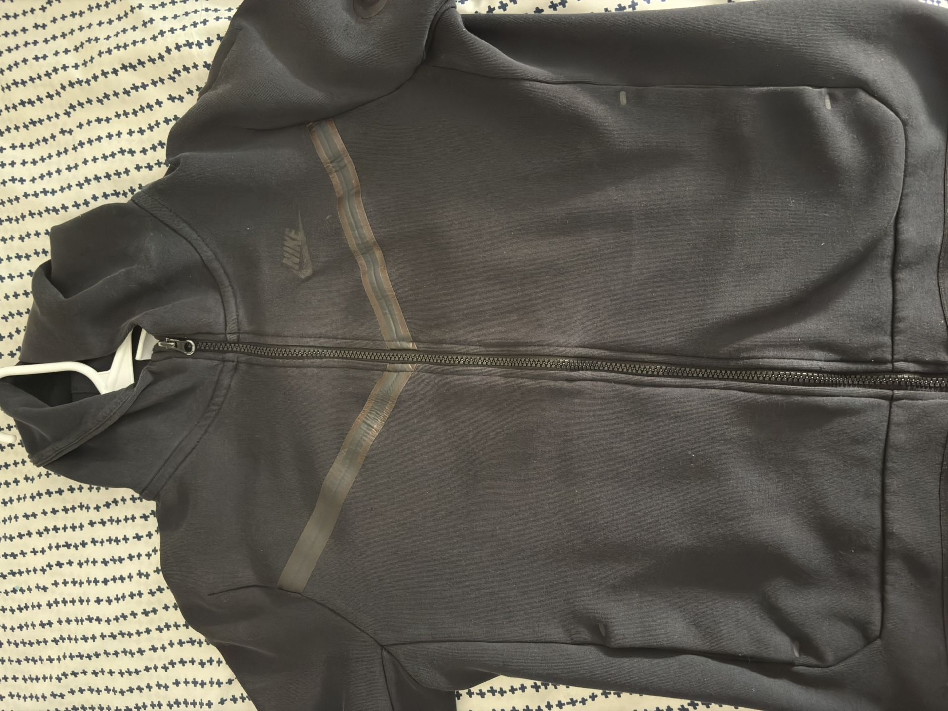 Black Nike Tech Fleece