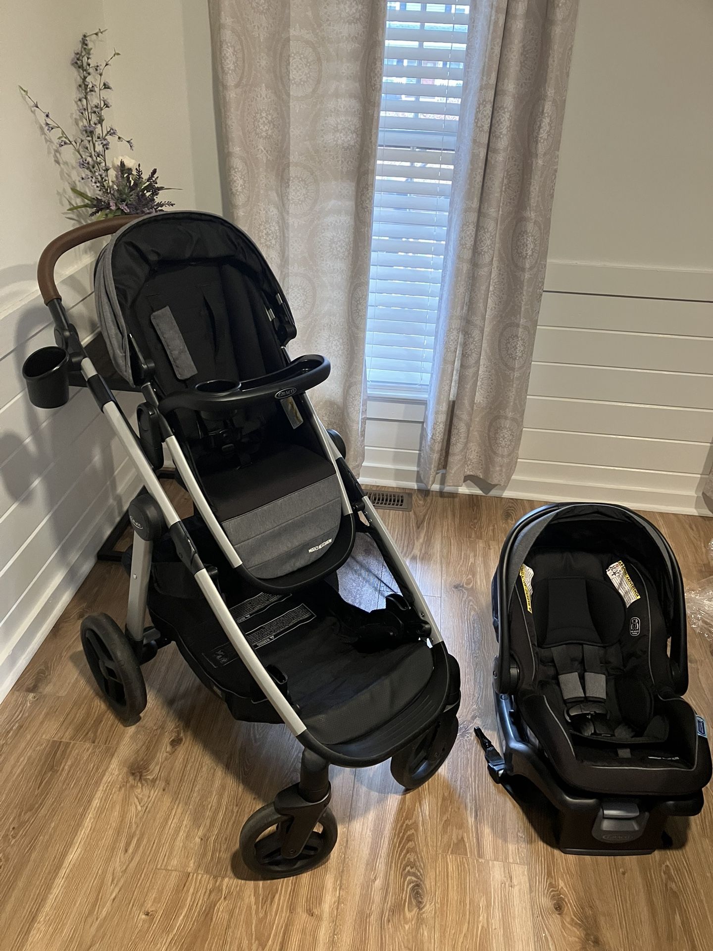 Graco Modes Nest2Grow Travel System