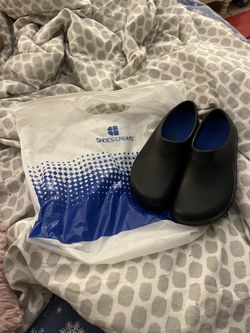 Women’s Size 6 Shoes Forces