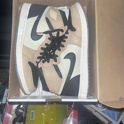 Air Jordan 1 Retro W "Black Mushroom"