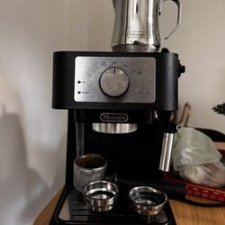 De’Longhi espresso machine