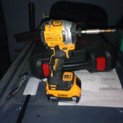 20 Volt 5Ah DeWalt Cordless Brushless Drill 