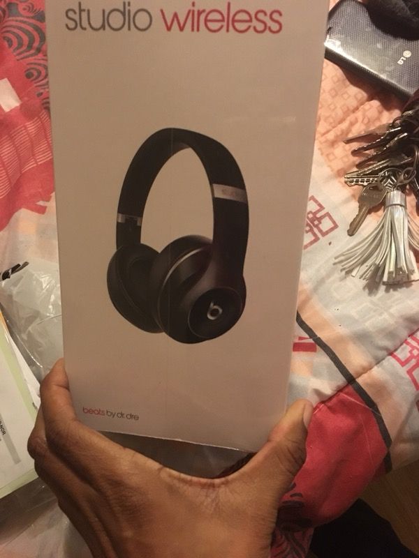 Brand new beats headphones nevered opened