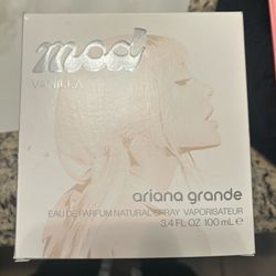 Ariana Grande Mod Vanilla Perfume