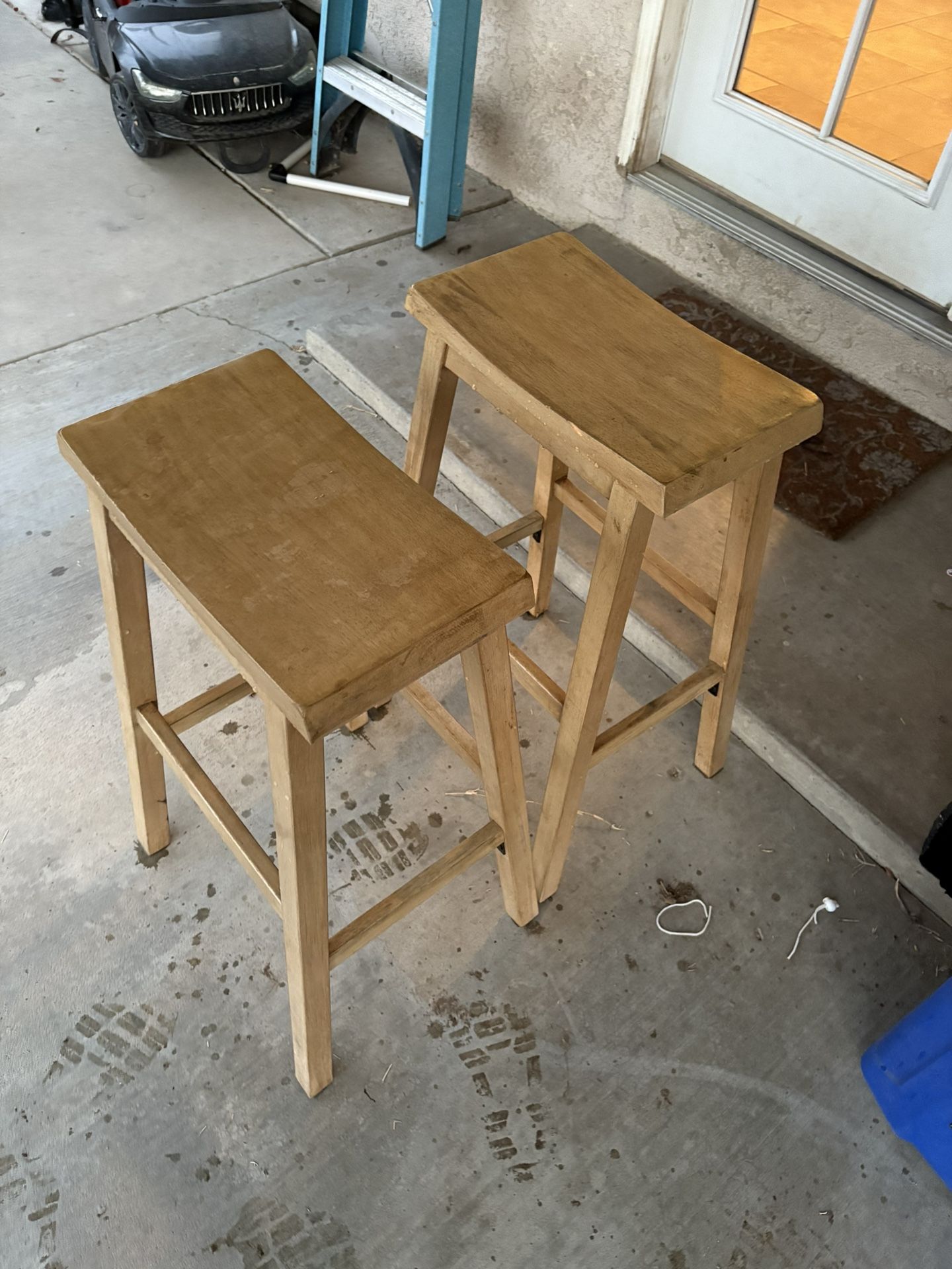 Set Of 2 Stools