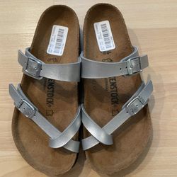 Brand New Silver Birkenstock Sandals Size 36 (US  5-5.5) 