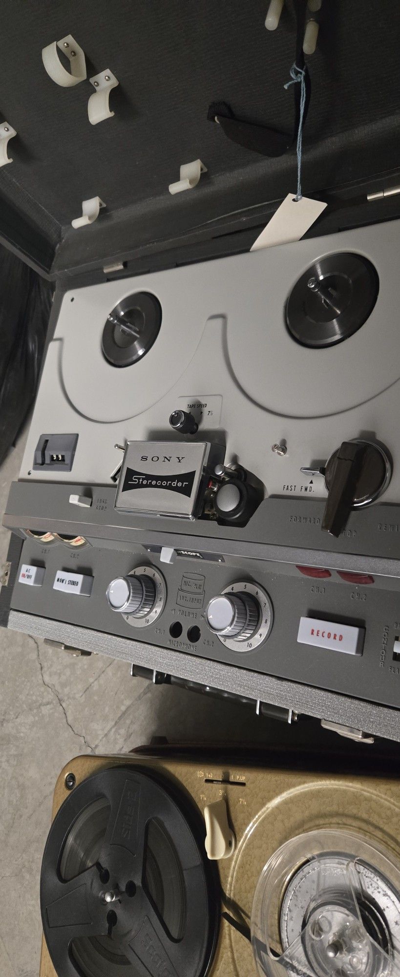 SOLD AS-IS REEL TO REEL PLAYERS
I don't know the working conditions 
Sold for parts or repair 
Pick up in Sun Valley 