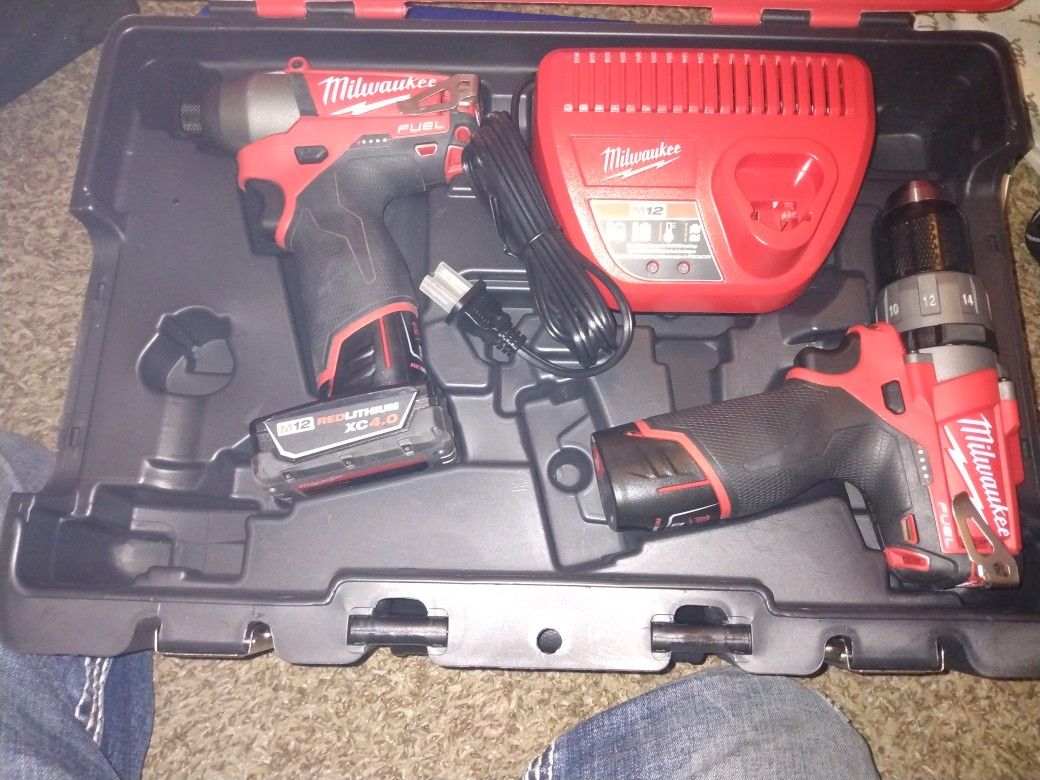 Milwaukee 12v Impact And Drill