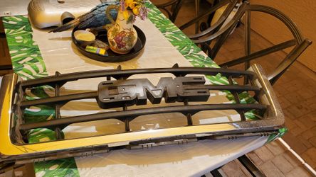 Gmc Sierra Grill OEM