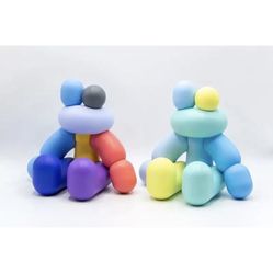 AISHONANZUKA x YOON HYUP Juggler Original and Sky Blue Vinyl Figure Toy Set of 2