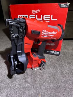 Milwaukee 18v FUEL Brushless Cordless Coil Roofing Nailer (Tool Only)