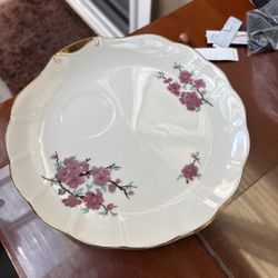 Set Of 4 Breakfast/appetizer Plates In Beautiful Designs With Excellent Conditions, No Chips, No Cracks