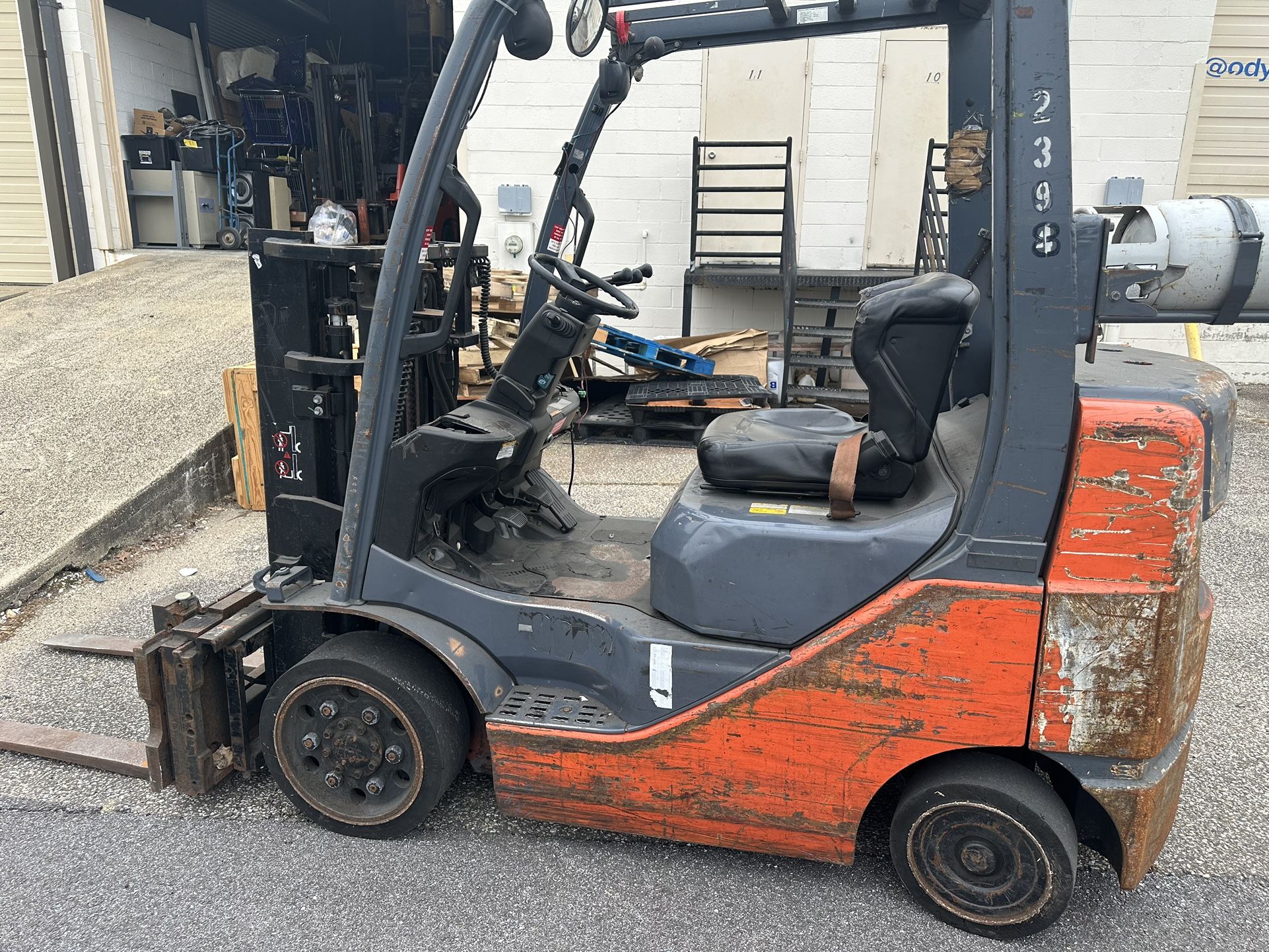 2017 Toyota 8FGCU25 ForkLift 2 Stage Lift 4700lb