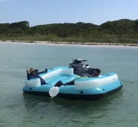 Island And Floating Mat