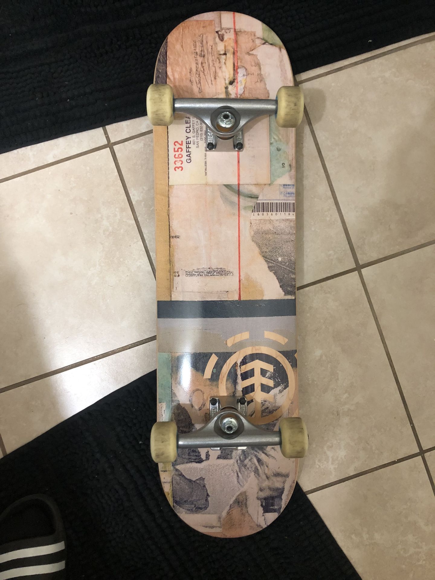 Complete Skateboard 