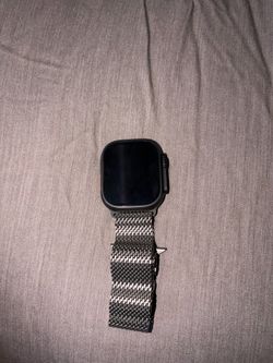Apple watch Ultra 2 49mm Titanium w/Milanese Loop  + cellular