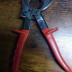 Klein Tools 63060 Ratcheting Cable Cutter