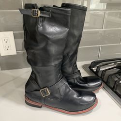 Girl’s Black Boots Size 7.5