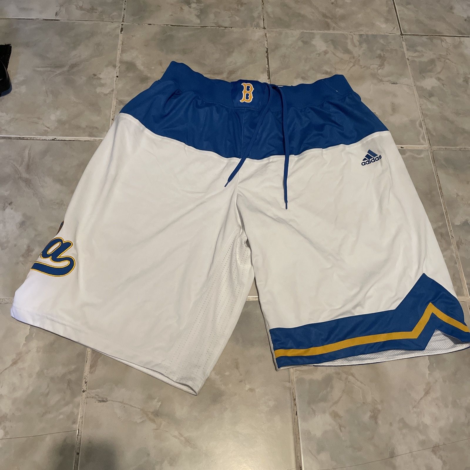 Vintage UCLA Bruins Player Issued Adidas Shorts Game Worn SZ XL +4 Tech Fit