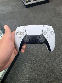 Playstation 5 Controller. ASK FOR RYAN.