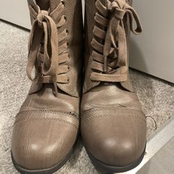 Women’s Brown Boots Size 8.5