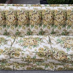 Vintage sofa / Couch 