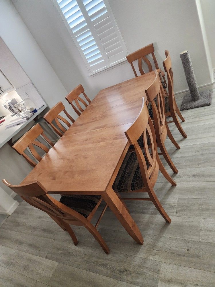 6 Or 8 Seater Adjustable Kitchen Table With Chairs
