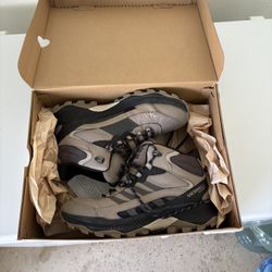 Merrell Waterproof Hiking Boots Size 9