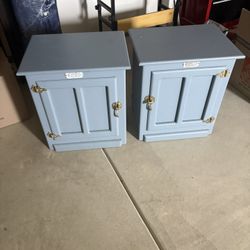 Set Of Two Wooden Nightstands 