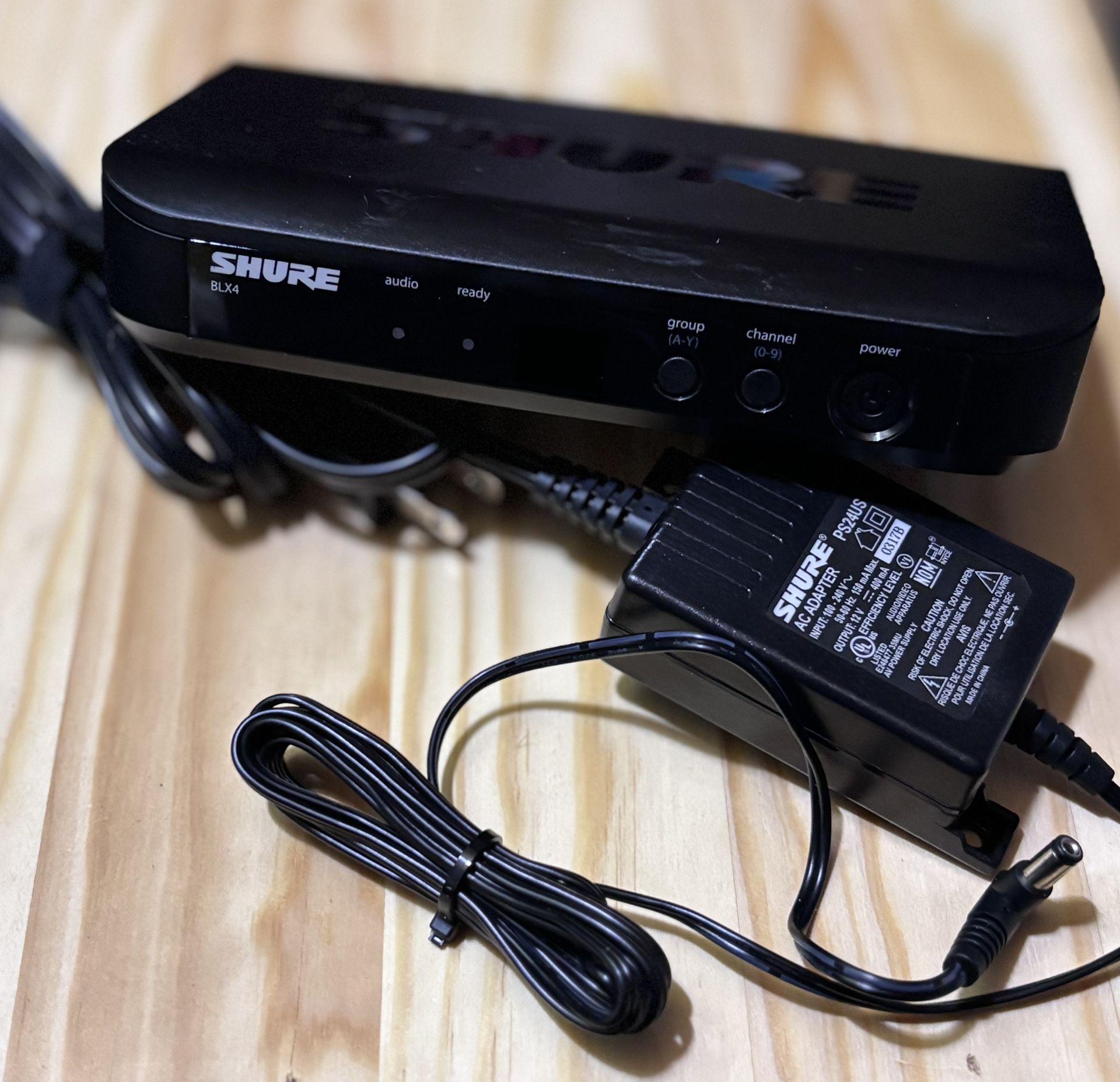 Shure Wireless Microphone System BLX with CVL Lavalier Mic and body pack