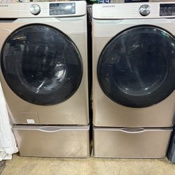 Samsung washer and dryer Set with Pedestals