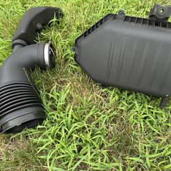 2015 Dodge challenger Mopar (OEM) Cold Air Intake Box and Duct Hose Tube