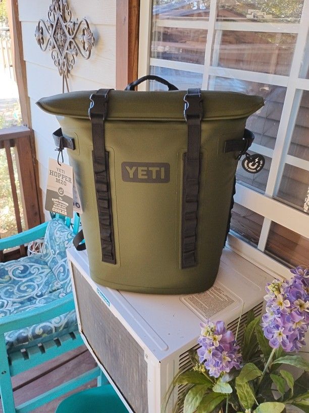 Yeti M20 Hopper Backpack Brand New 