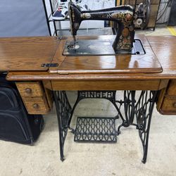Antique Sewing Machine 