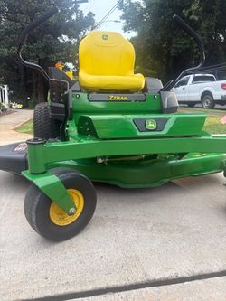 JHON DEERE Z325 E zero turn