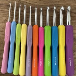 BOYE Crochet Hooks (12) $10