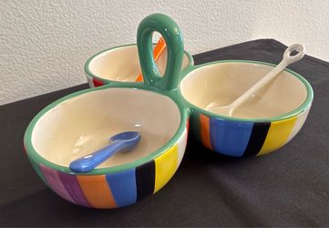 AVON CERAMIC TRIO SERVING BOWL SET 3 SECTION W/MATCHING SERVING SPOONS.